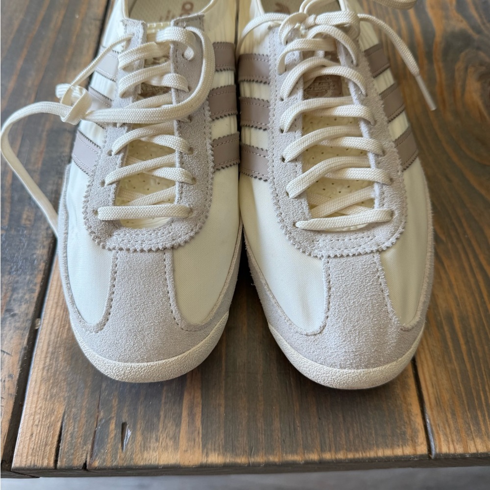 Adidas Cream Tan Athletic Shoes with Classic Silhouette